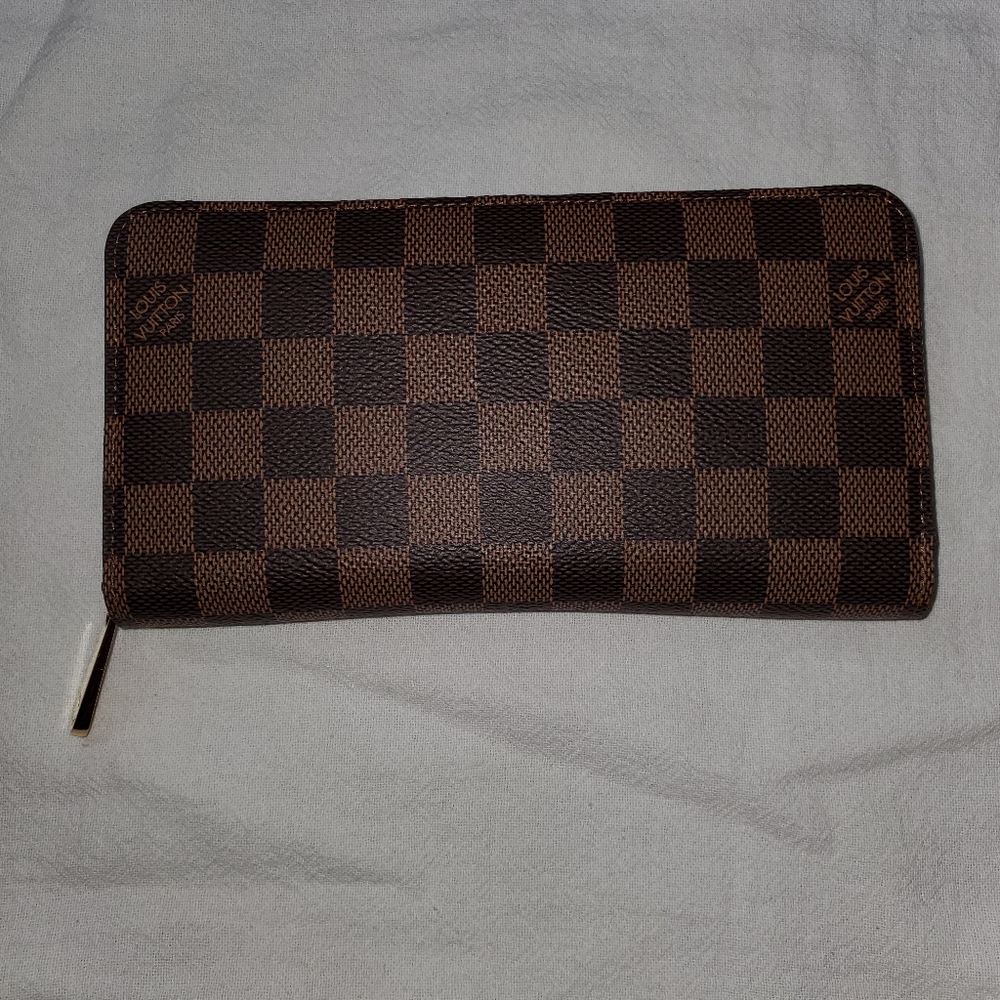 ■■■SOLD■■■2021 L. Vuitton Zippy wallet